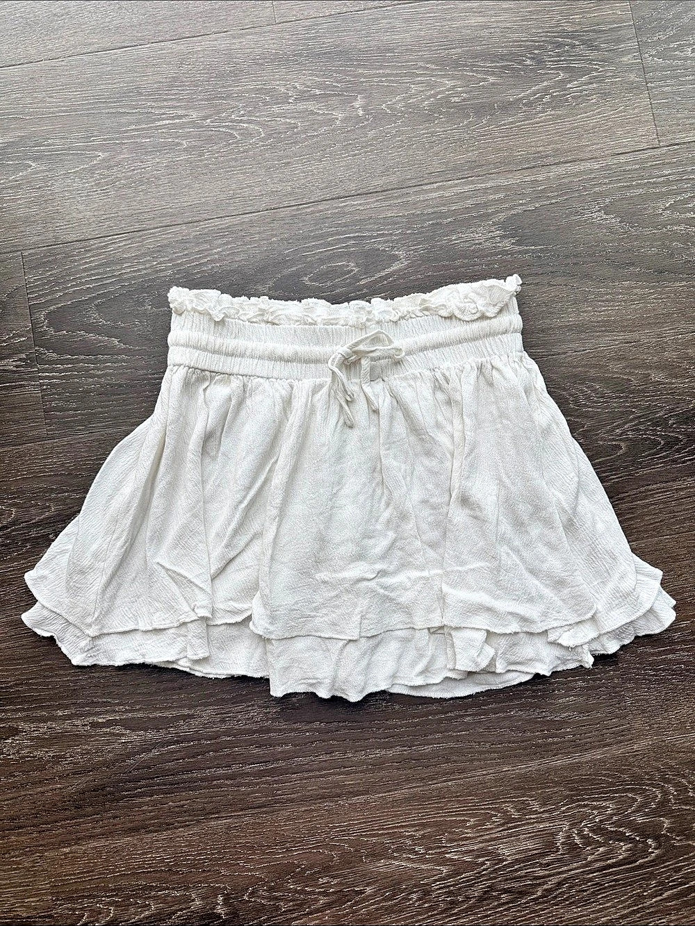 Hazel Ruffle Mini Skirt in White Like New